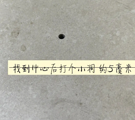 新津瓷砖空鼓维修公司专业解答在瓷砖铺贴过程中，如果砂料搅拌不均匀，将会带来以下问题